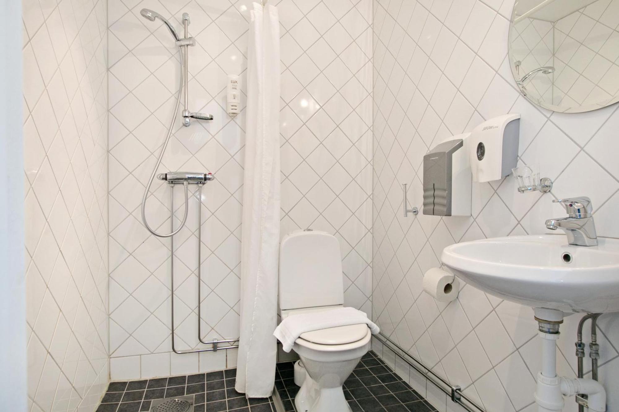 Twin Room,1210072618:JPEG