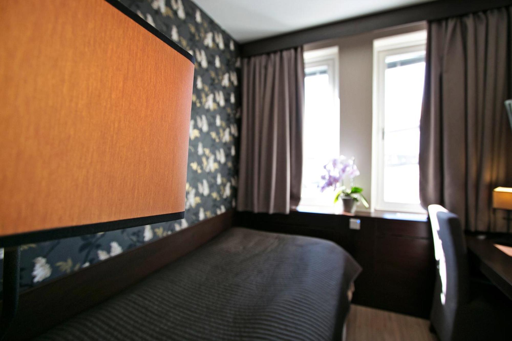 Single Room,1210072180:JPEG